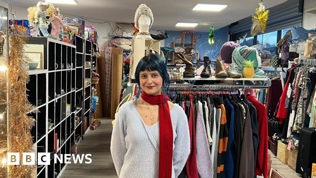 The Best Charity Shops in Gore 1 Las Mejores Tiendas de Caridad en Gore para Compras Solidarias